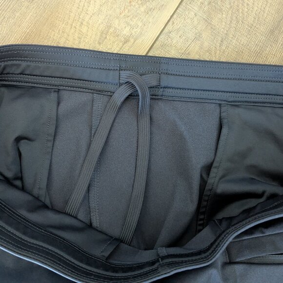 Ministry of Supply Kinetic Joggers in Navy Blue 34 - Picture 7 of 12